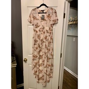 *NWT* Pink Floral High-Low Kimono 🌺